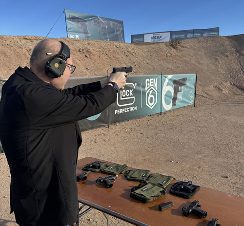 Autor mit Gen6 Glock